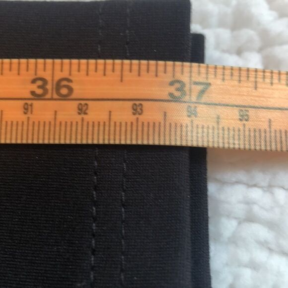 FOREVER 21 Women’s 3X Black pants with STRETCH, waist 20 1/2", Inseam 26 1/4" - Picture 3 of 12